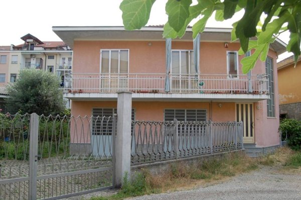 casa indipendente in vendita a Chieri