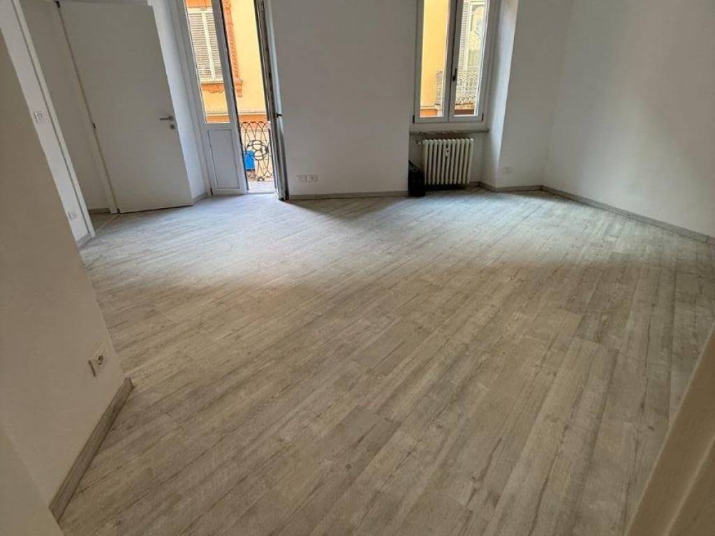 appartamento in vendita a Chieri in zona Canarone