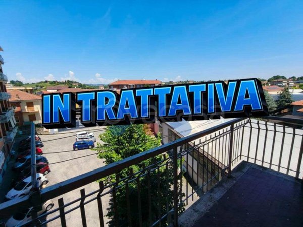 appartamento in vendita a Chieri in zona Canarone