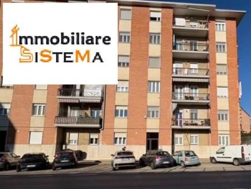 appartamento in vendita a Chieri in zona Canarone
