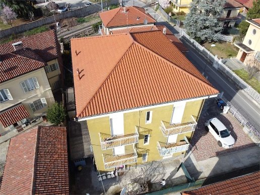 appartamento in vendita a Chieri in zona Canarone