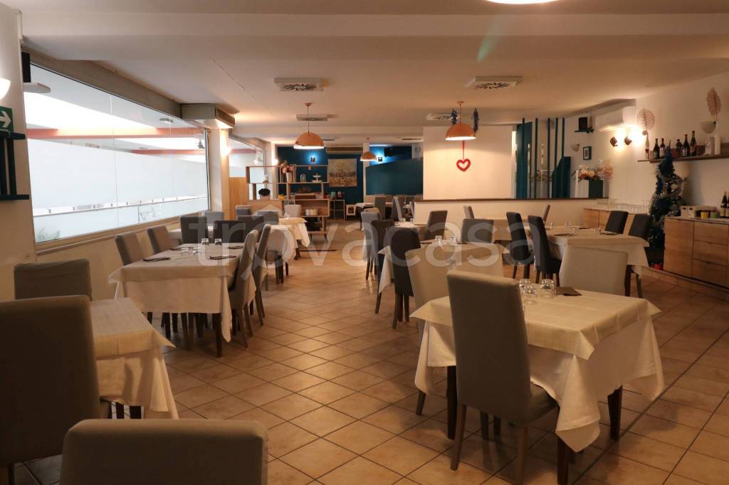negozio in vendita a Chieri