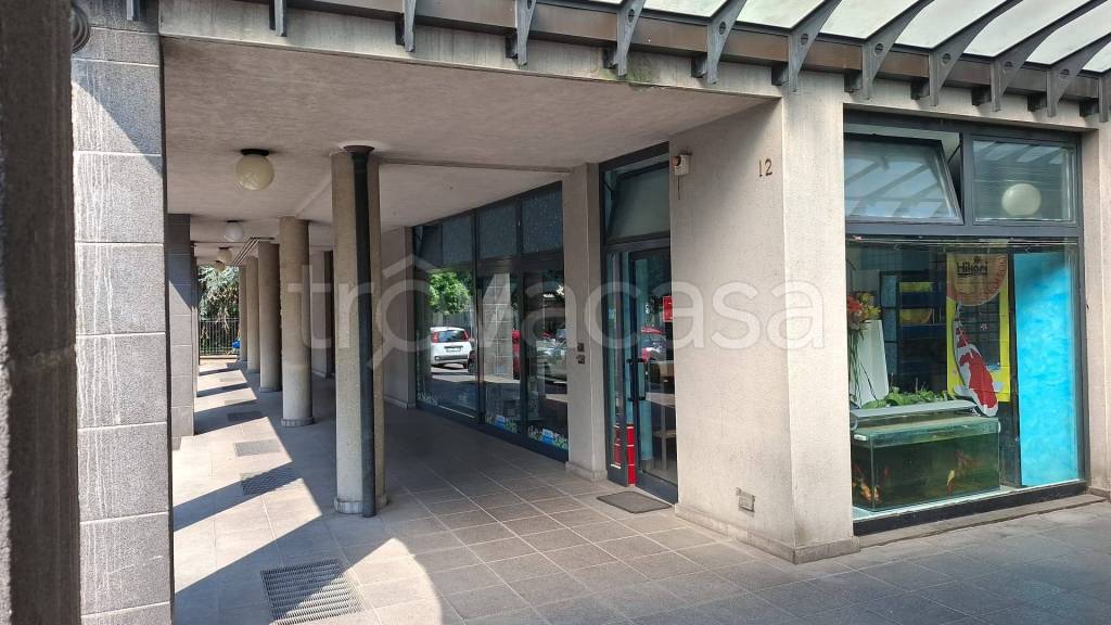 negozio in vendita a Chieri
