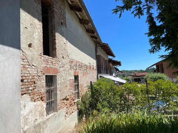 casale in vendita a Chieri in zona Airali