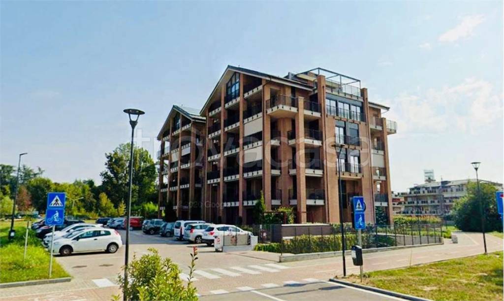 appartamento in vendita a Chieri in zona Roaschia
