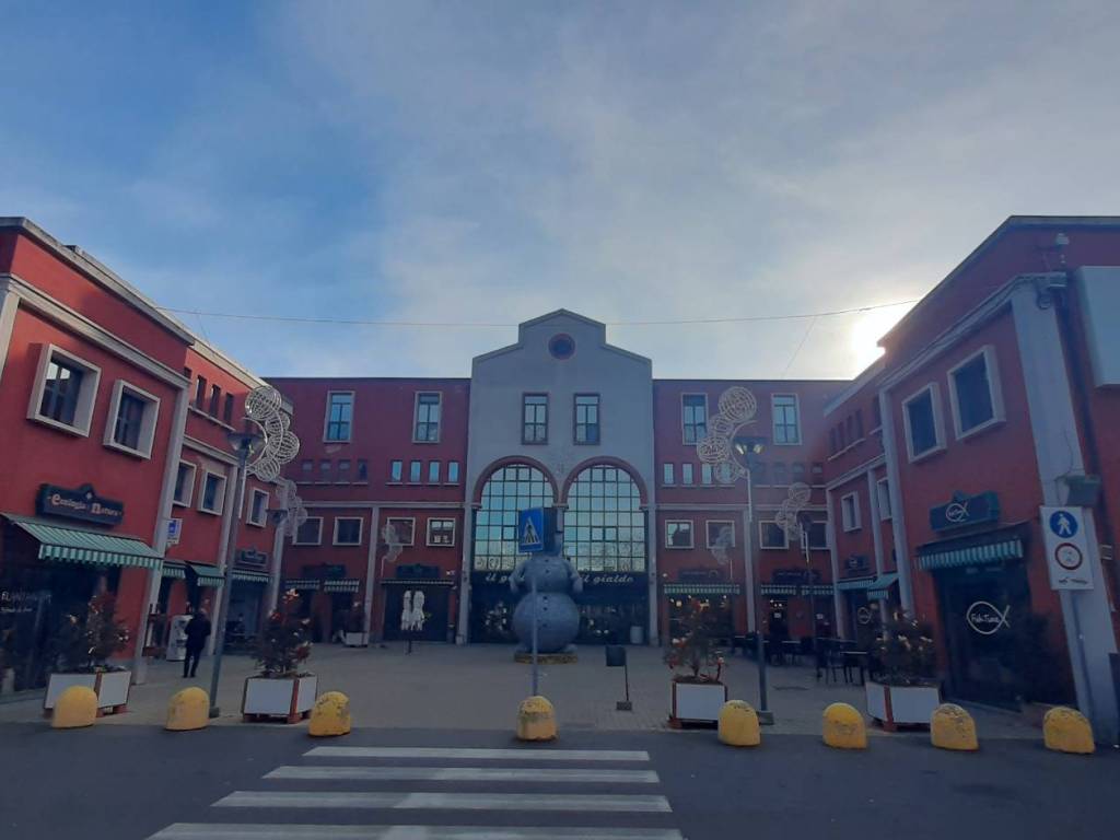 negozio in vendita a Chieri