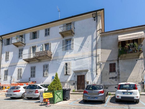 appartamento in vendita a Chieri in zona Canarone