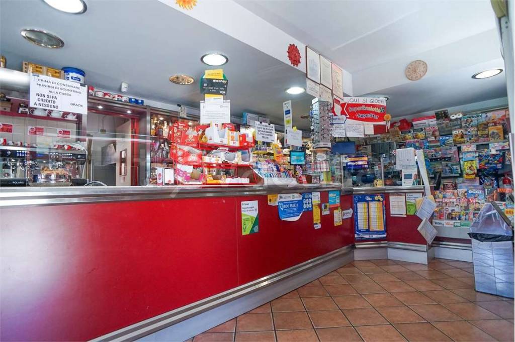 negozio in vendita a Chieri in zona Borgata Maddalena