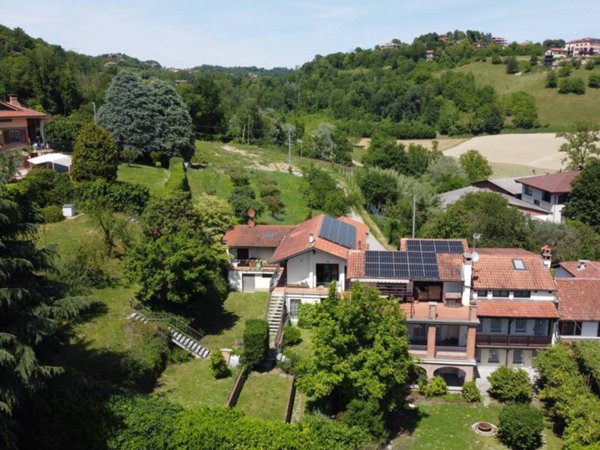 casa indipendente in vendita a Chieri in zona Airali