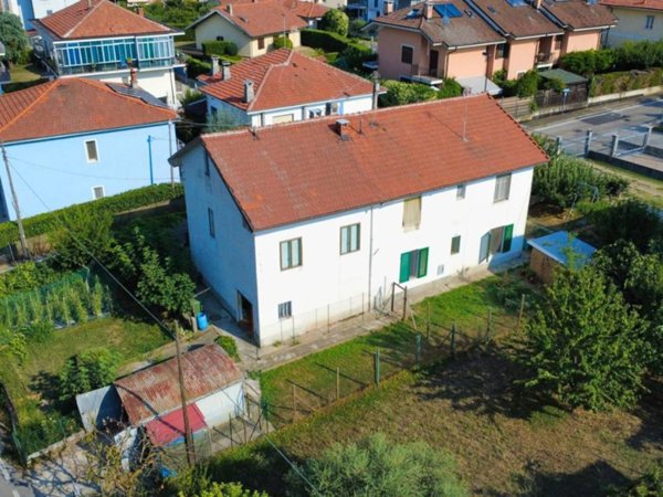 casa indipendente in vendita a Chieri