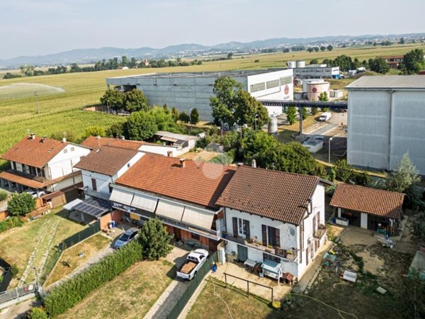 casa indipendente in vendita a Chieri in zona Airali
