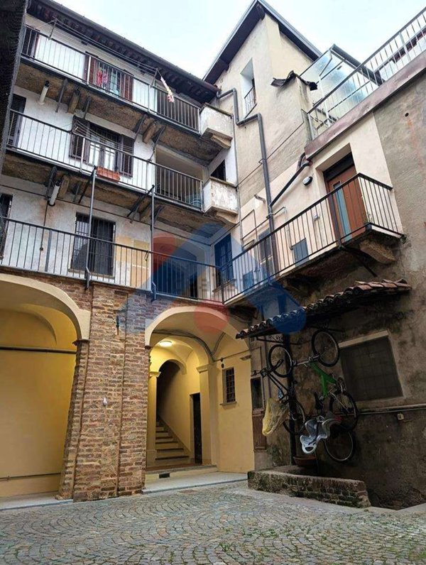 appartamento in vendita a Chieri in zona Canarone