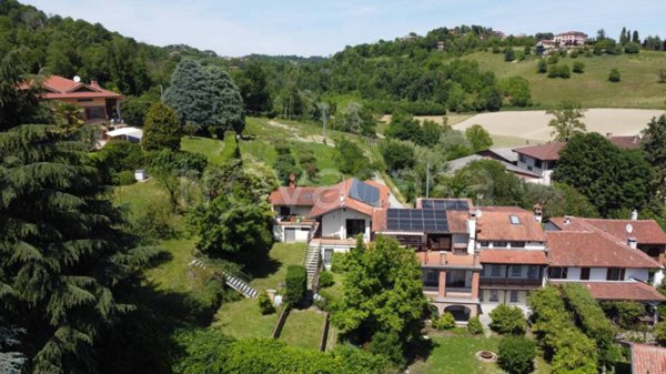 casa indipendente in vendita a Chieri in zona Airali