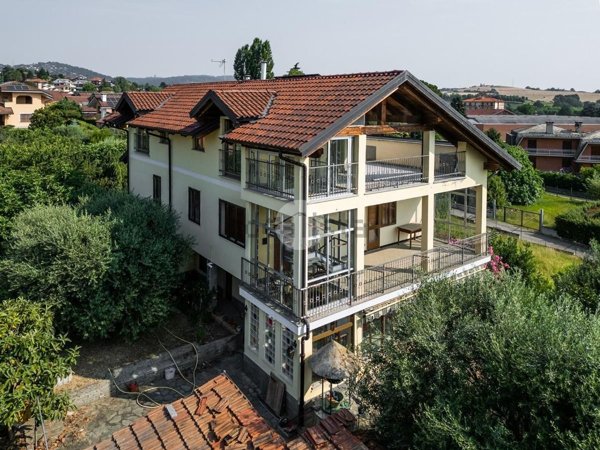 casa indipendente in vendita a Chieri in zona Roaschia