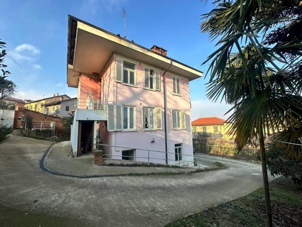 casa indipendente in vendita a Chieri in zona Canarone