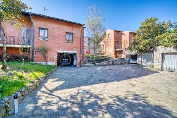 casa indipendente in vendita a Chieri in zona Roaschia