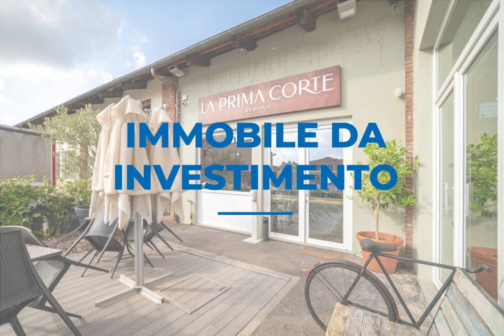 negozio in vendita a Chieri in zona Roaschia