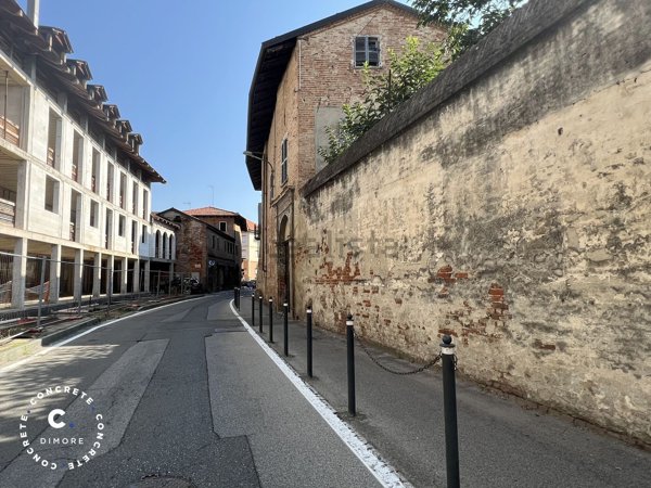 appartamento in vendita a Chieri in zona Canarone