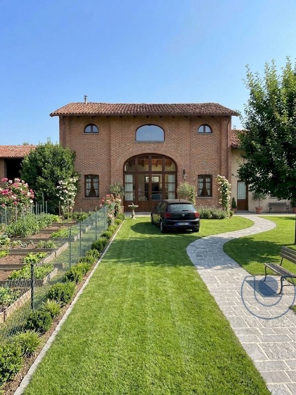 casa indipendente in vendita a Chieri in zona Tetti Fasano
