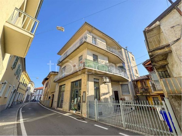 appartamento in vendita a Chieri in zona Canarone