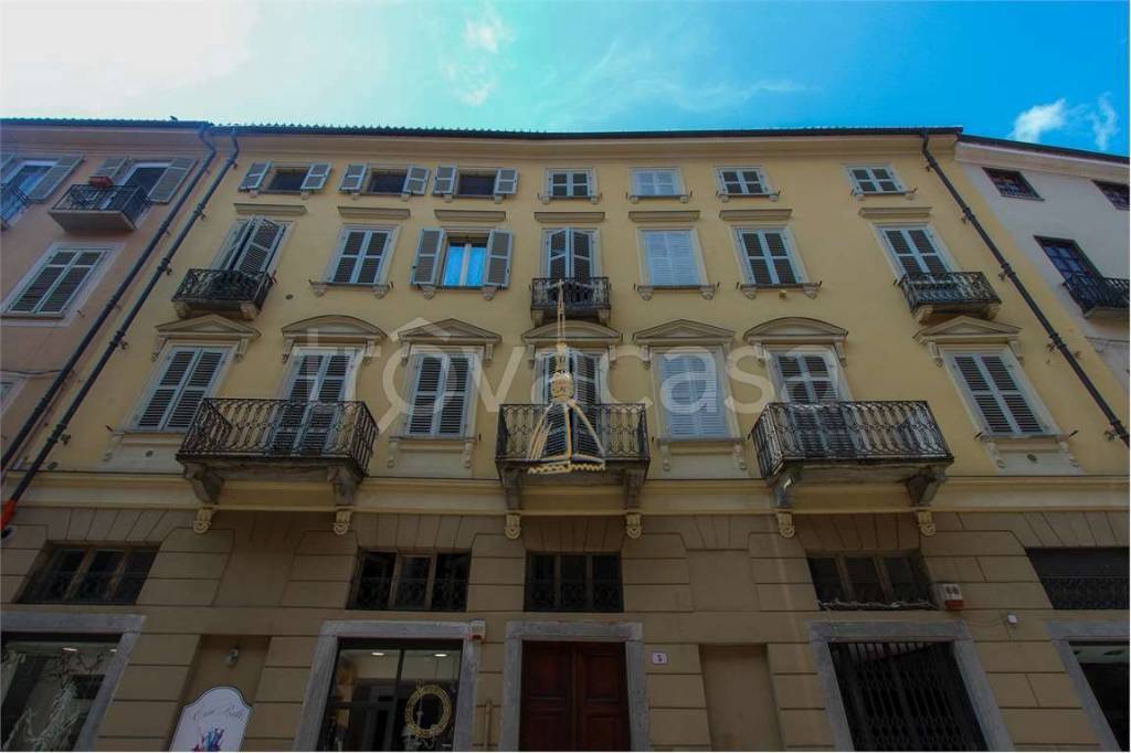 appartamento in vendita a Chieri in zona Canarone