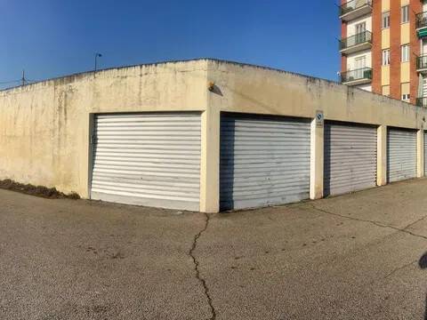 box auto in vendita a Chieri