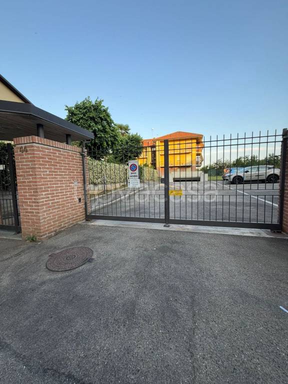 box auto in vendita a Chieri in zona Canarone