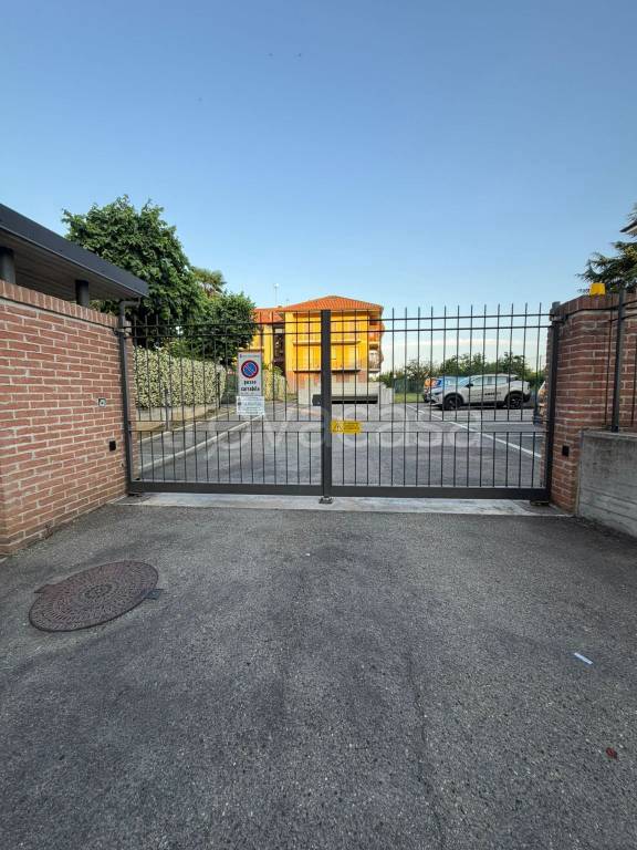 box auto in vendita a Chieri in zona Canarone