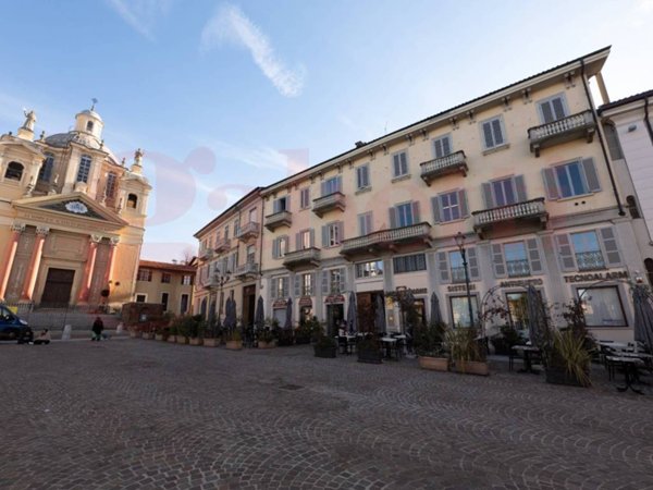 appartamento in vendita a Chieri in zona Canarone