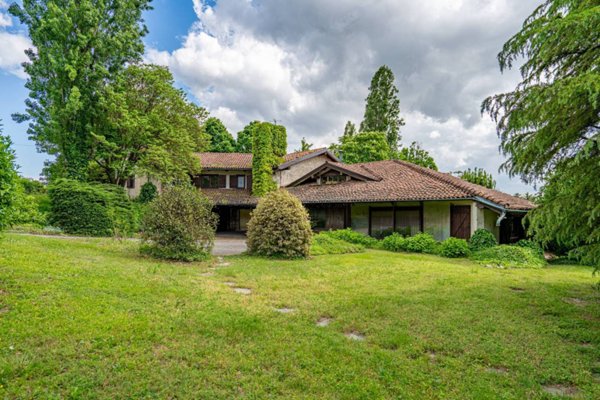 casa indipendente in vendita a Chieri in zona Airali