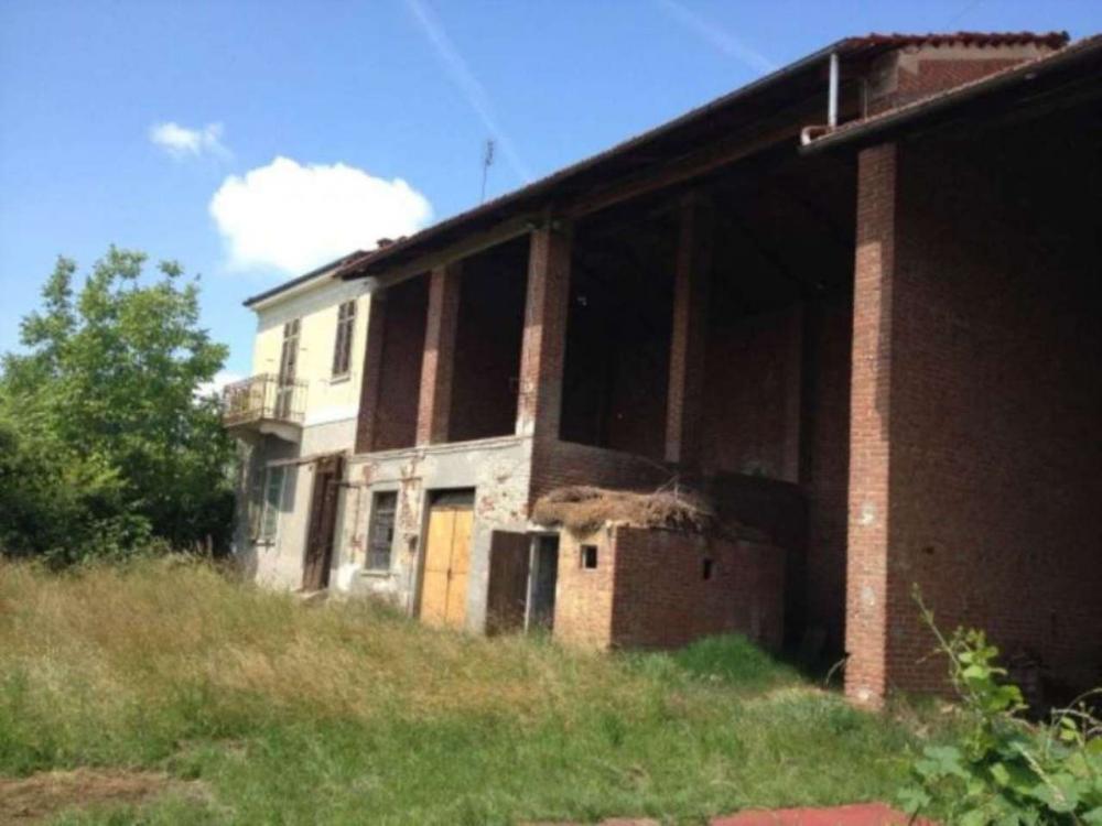casa indipendente in vendita a Chieri in zona Roaschia