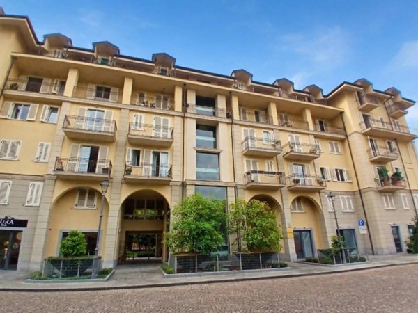 appartamento in vendita a Chieri in zona Canarone