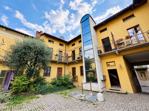 appartamento in vendita a Chieri in zona Canarone