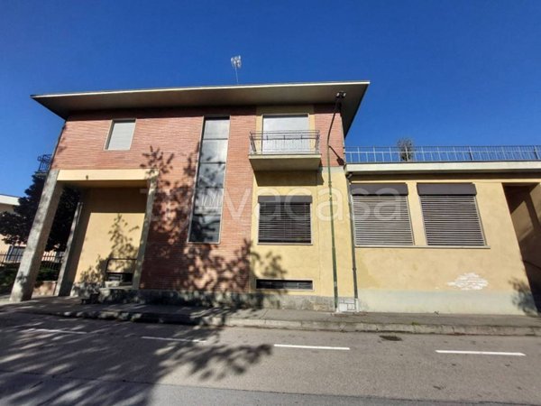 appartamento in vendita a Chieri in zona Canarone