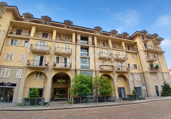 appartamento in vendita a Chieri in zona Canarone