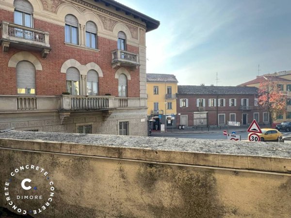 appartamento in vendita a Chieri in zona Canarone