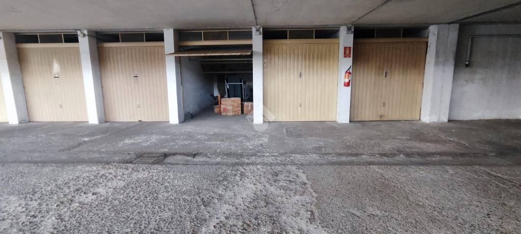 box auto in vendita a Chieri