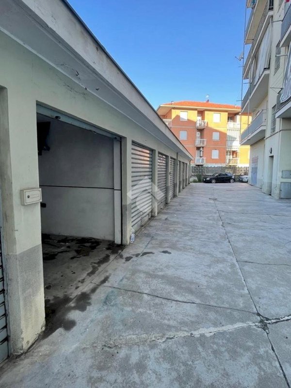 box auto in vendita a Chieri in zona Canarone
