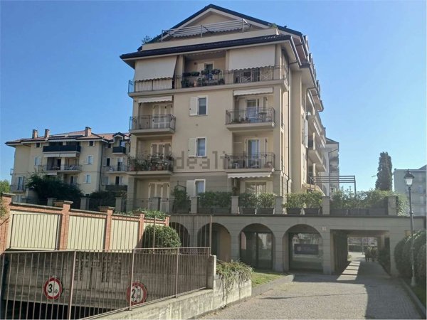 appartamento in vendita a Chieri in zona Canarone