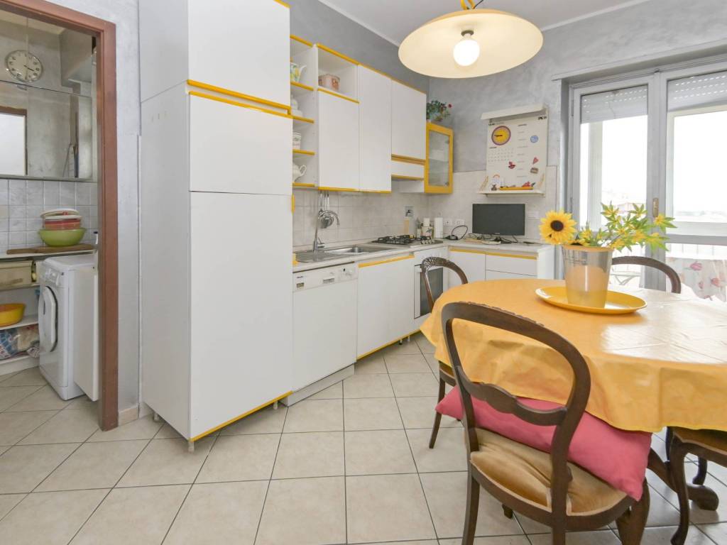 appartamento in vendita a Chieri in zona Roaschia