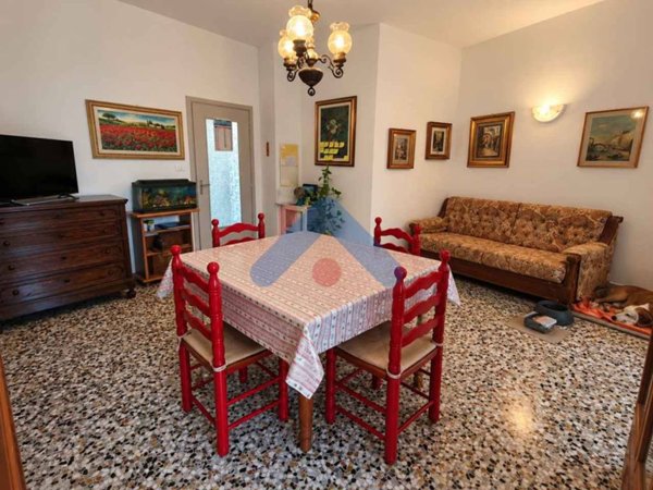appartamento in vendita a Chieri in zona Canarone