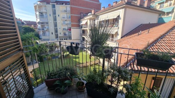 appartamento in vendita a Chieri in zona Canarone