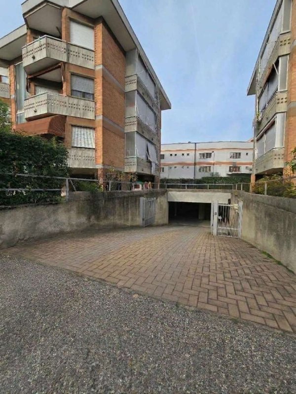 box auto in vendita a Chieri in zona Canarone