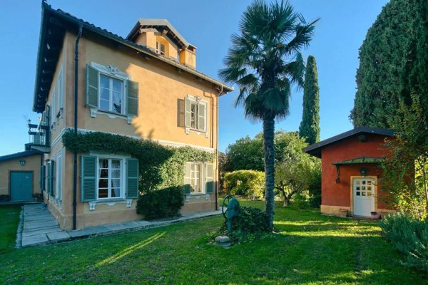 casa indipendente in vendita a Chieri in zona Airali