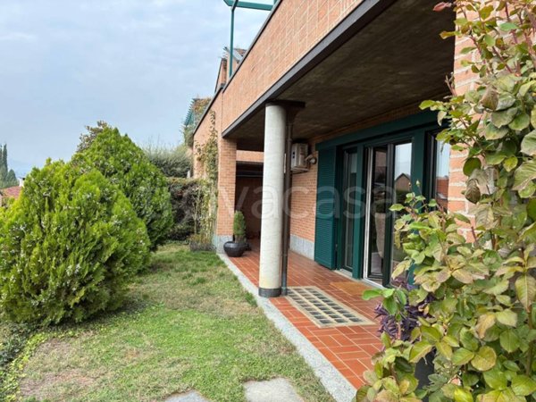 appartamento in vendita a Chieri in zona Roaschia