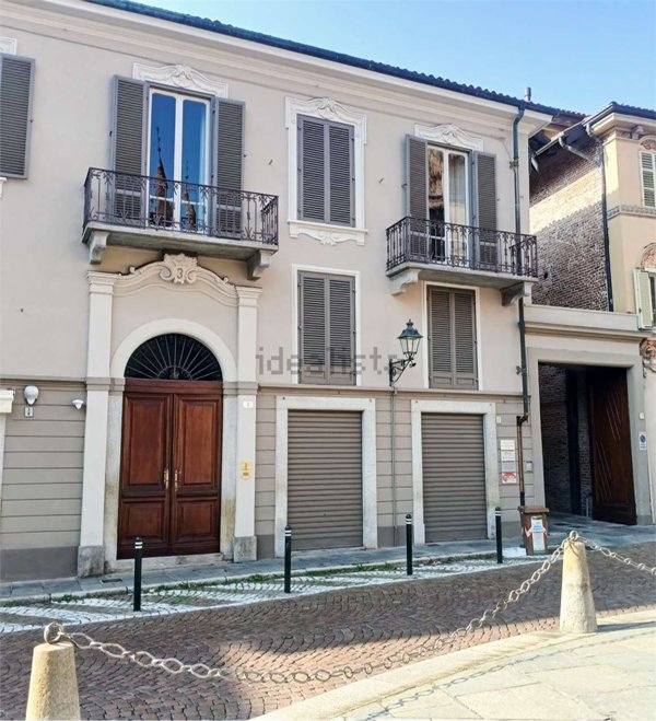 appartamento in vendita a Chieri in zona Canarone