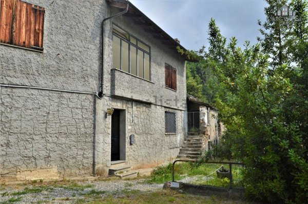 casa indipendente in vendita a Chiesanuova