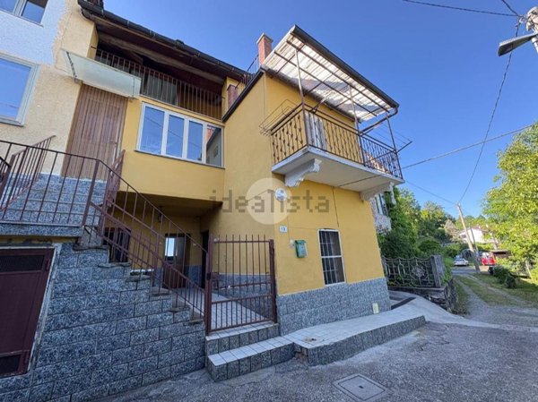 casa indipendente in vendita a Chiesanuova