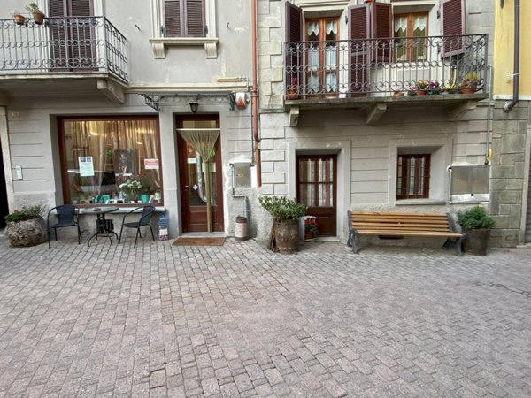 negozio in vendita a Chiomonte