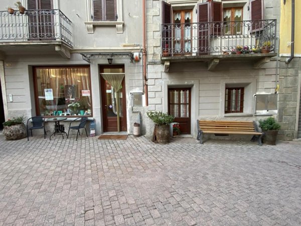 negozio in vendita a Chiomonte
